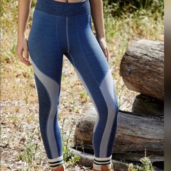 Free People Movement Pop Life Leggings Size M/L - Picture 3 of 8